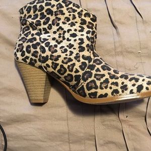 rampage leopard booties